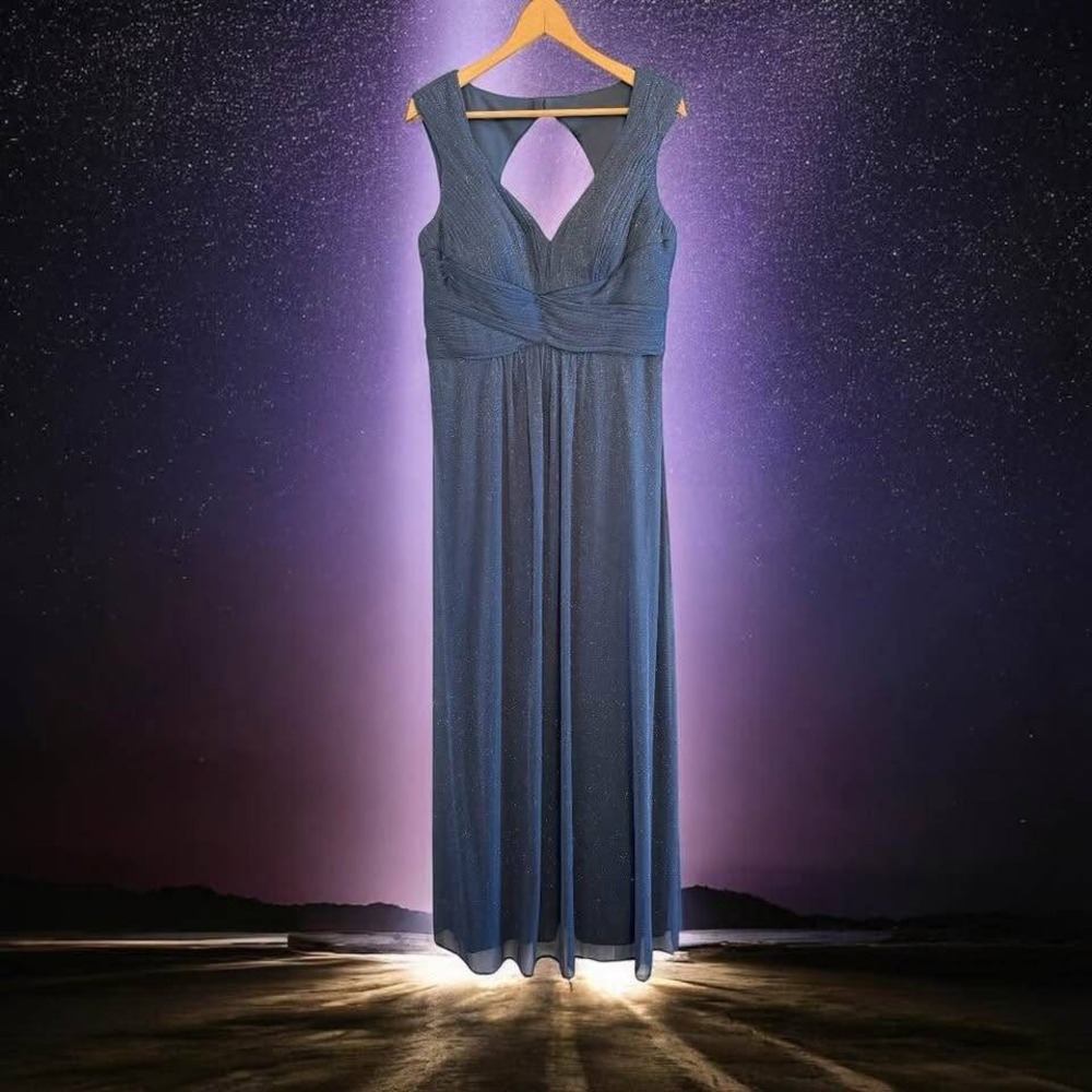 Alex Evenings Classy Gray Metallic Shimmery Sleeveless Long Formal Dress-Size 12